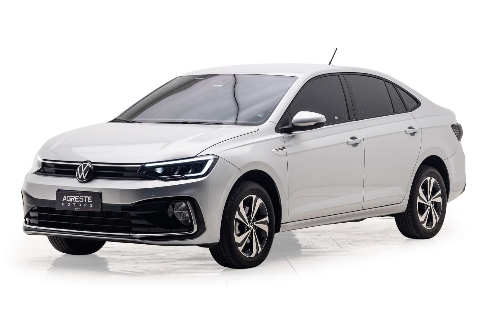 VOLKSWAGEN Virtus W/ CL AC, Prata